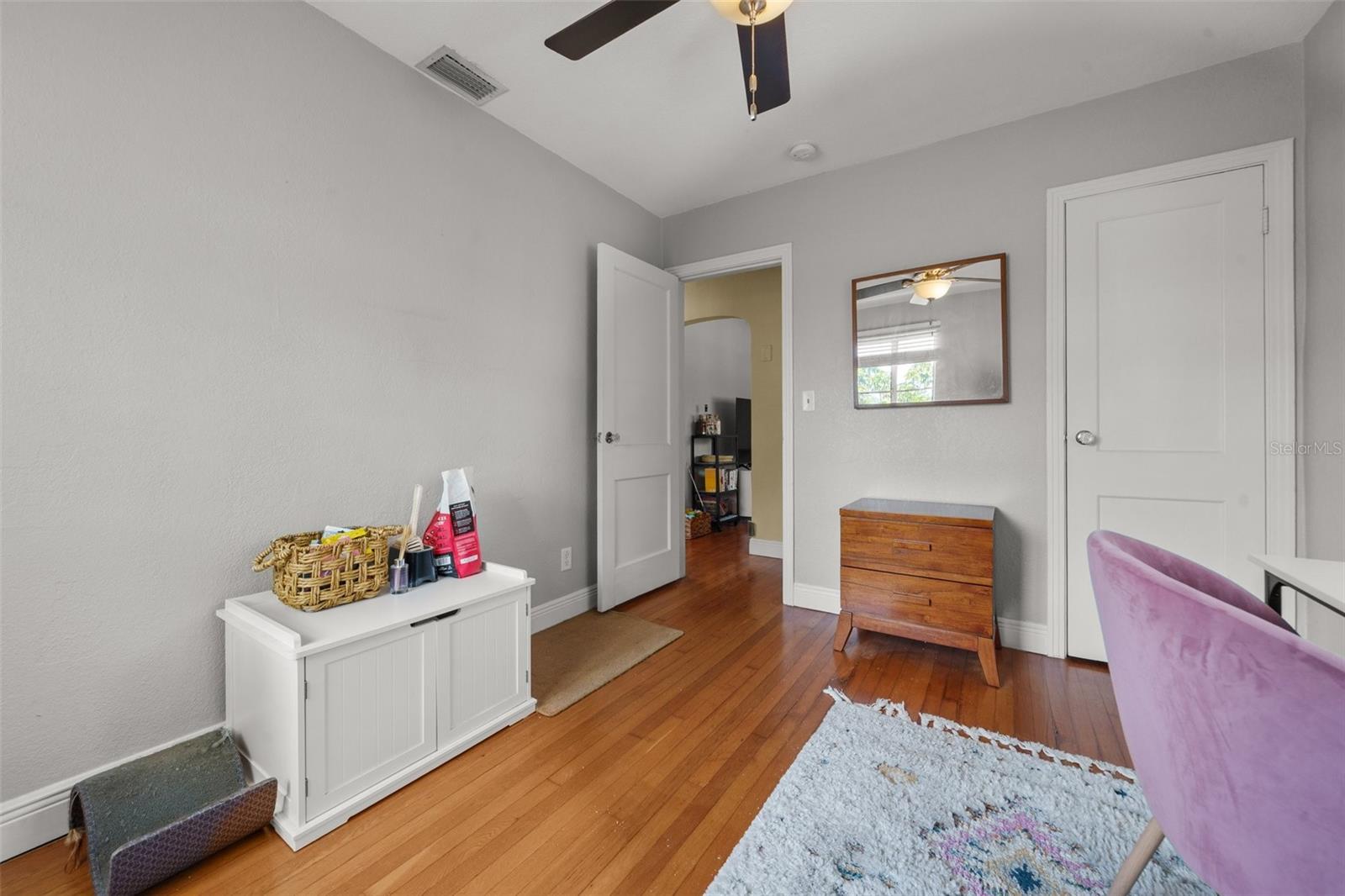 Listing photo id 57 for 1080 16th Avenue N