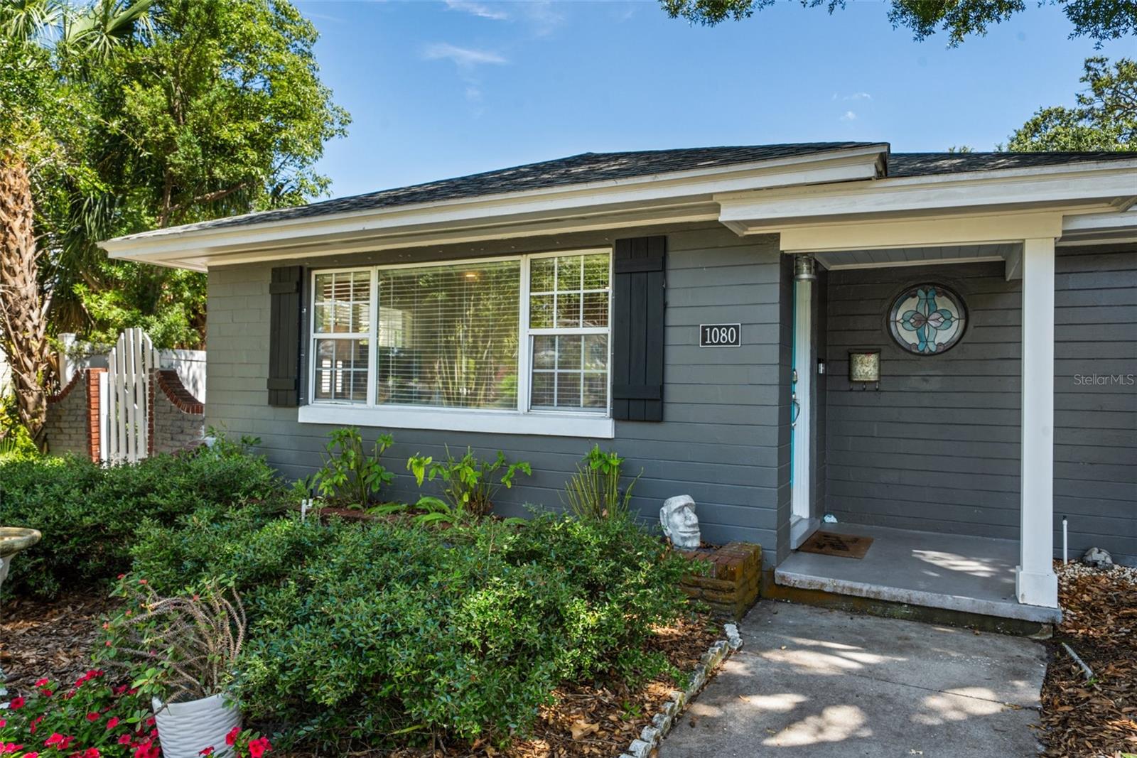 Listing photo id 5 for 1080 16th Avenue N