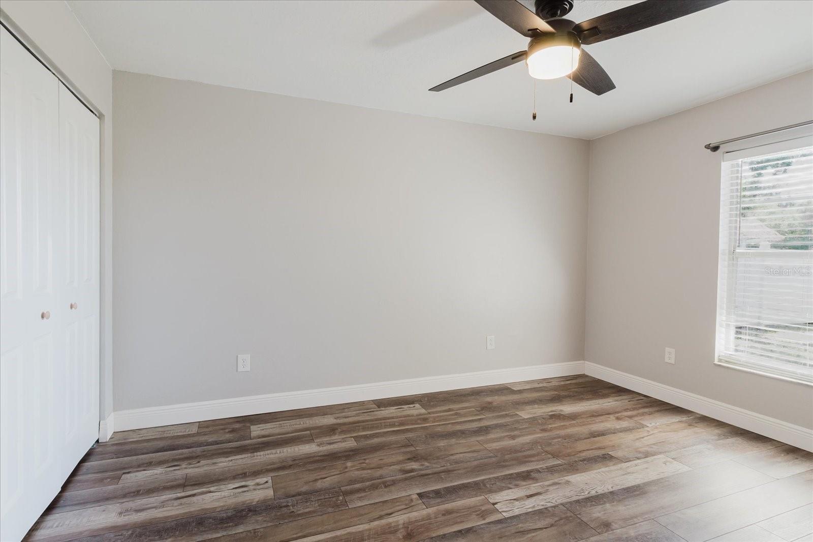 Image 4 of 46 For 706 Gate Drive
