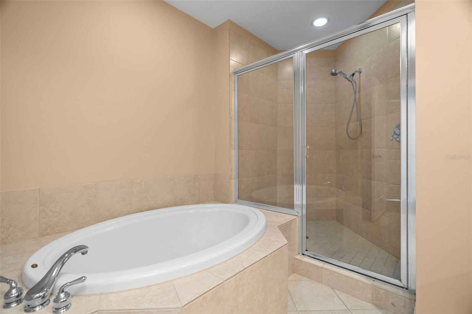 Image 19 of 53 For 1209 Cumberland Avenue 604