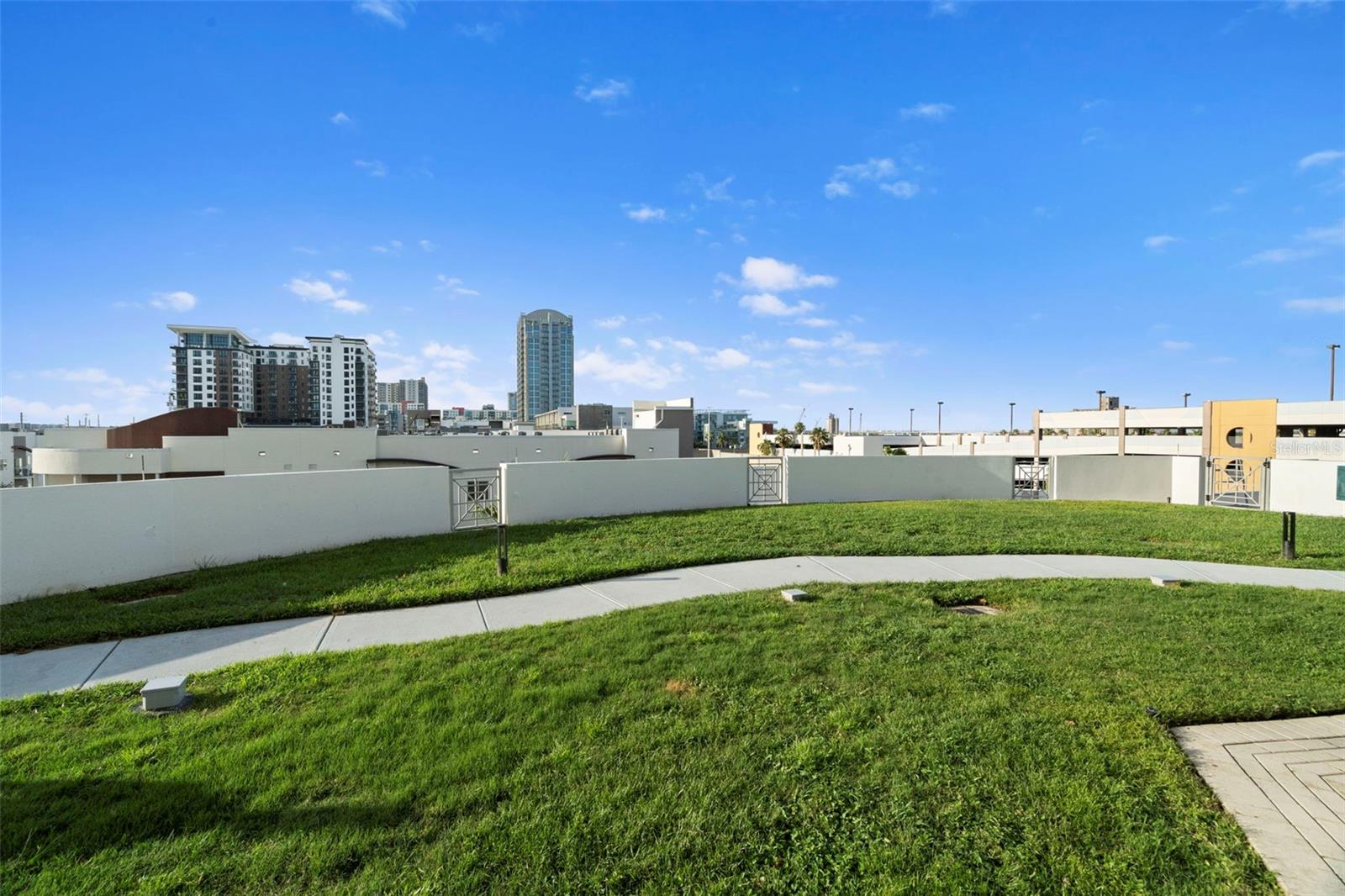 Image 45 of 53 For 1209 Cumberland Avenue 604