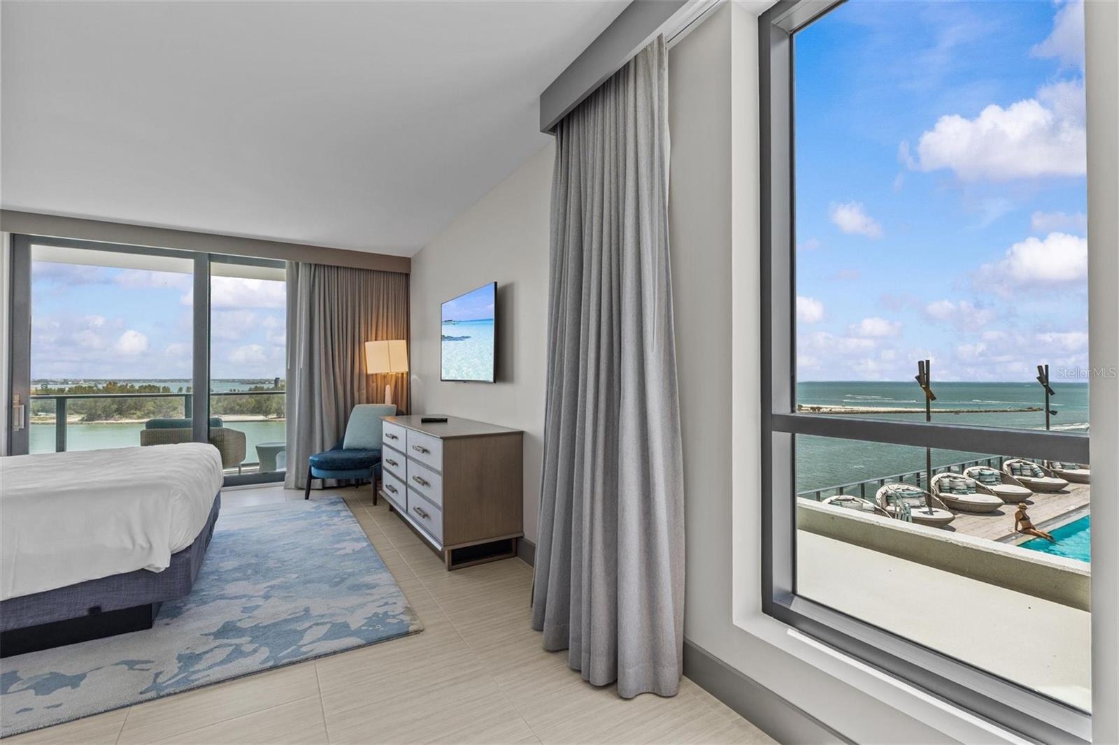 Image 14 of 56 For 691 Gulfview Boulevard 1211