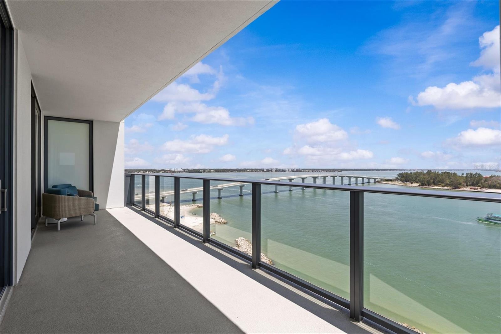 Image 40 of 56 For 691 Gulfview Boulevard 1211