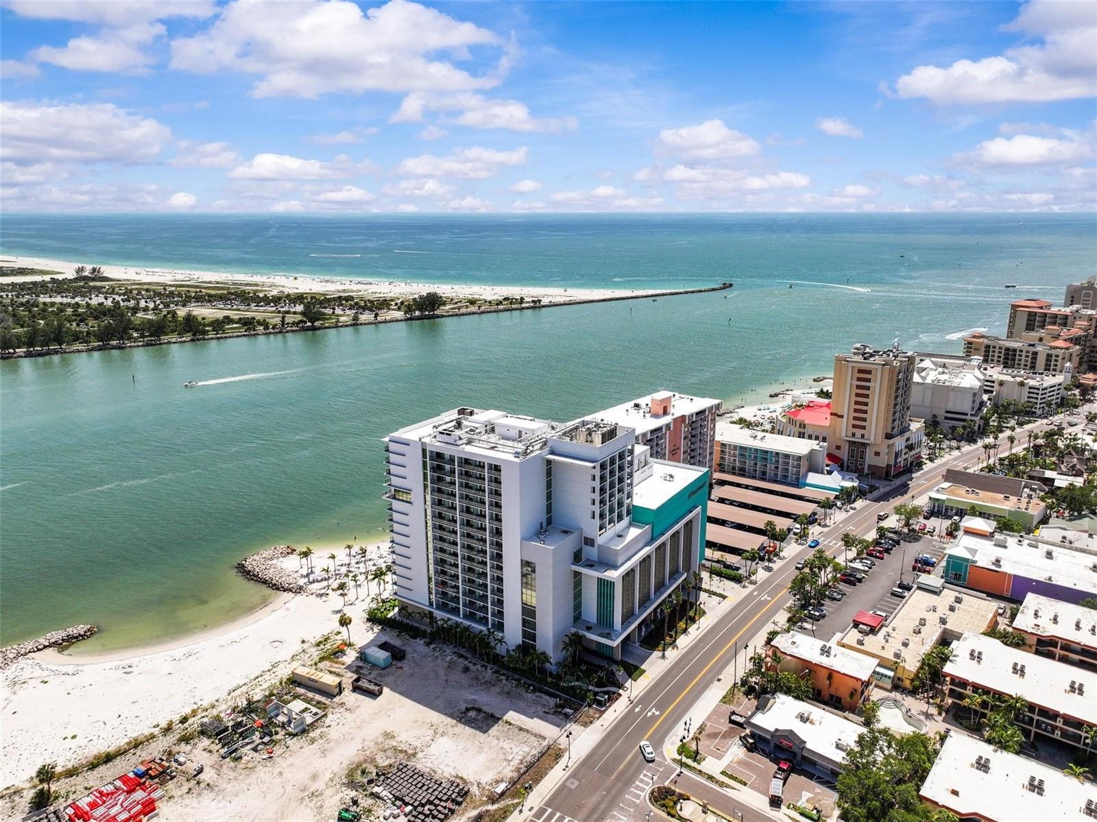 Image 44 of 56 For 691 Gulfview Boulevard 1211