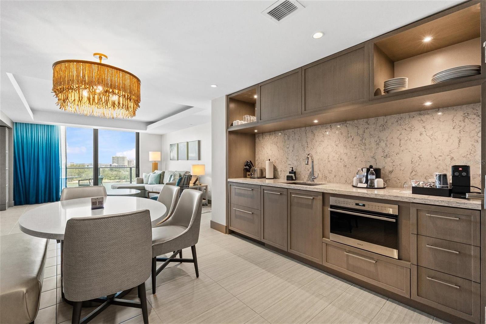Image 6 of 56 For 691 Gulfview Boulevard 1211