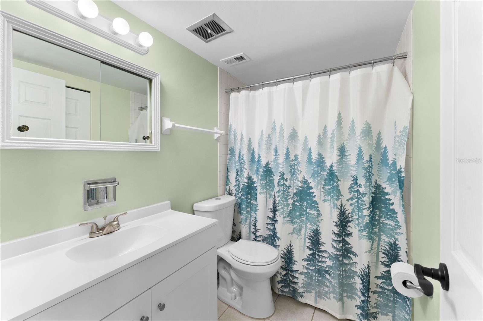 Image 33 of 92 For 1807 Green Lawn St