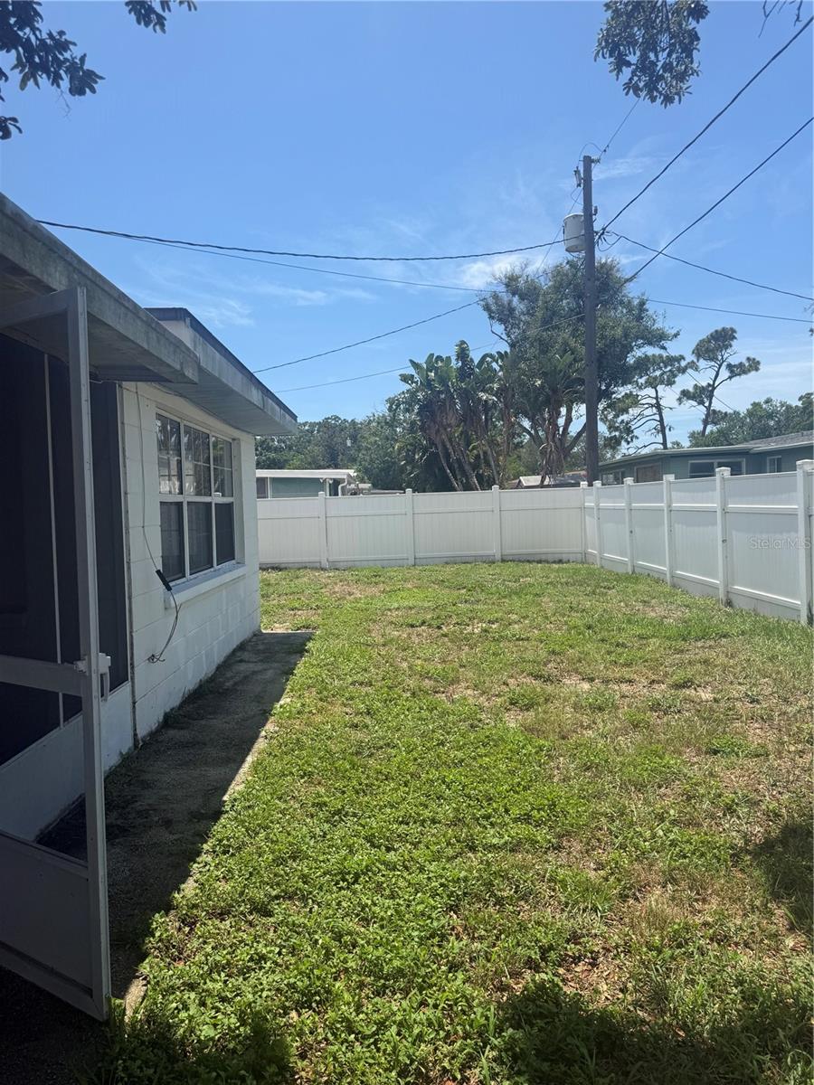 Image 11 of 29 For 5025 Tammy Lane