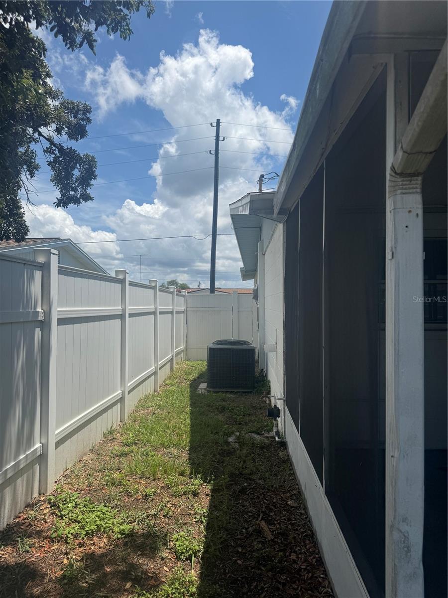 Image 12 of 29 For 5025 Tammy Lane