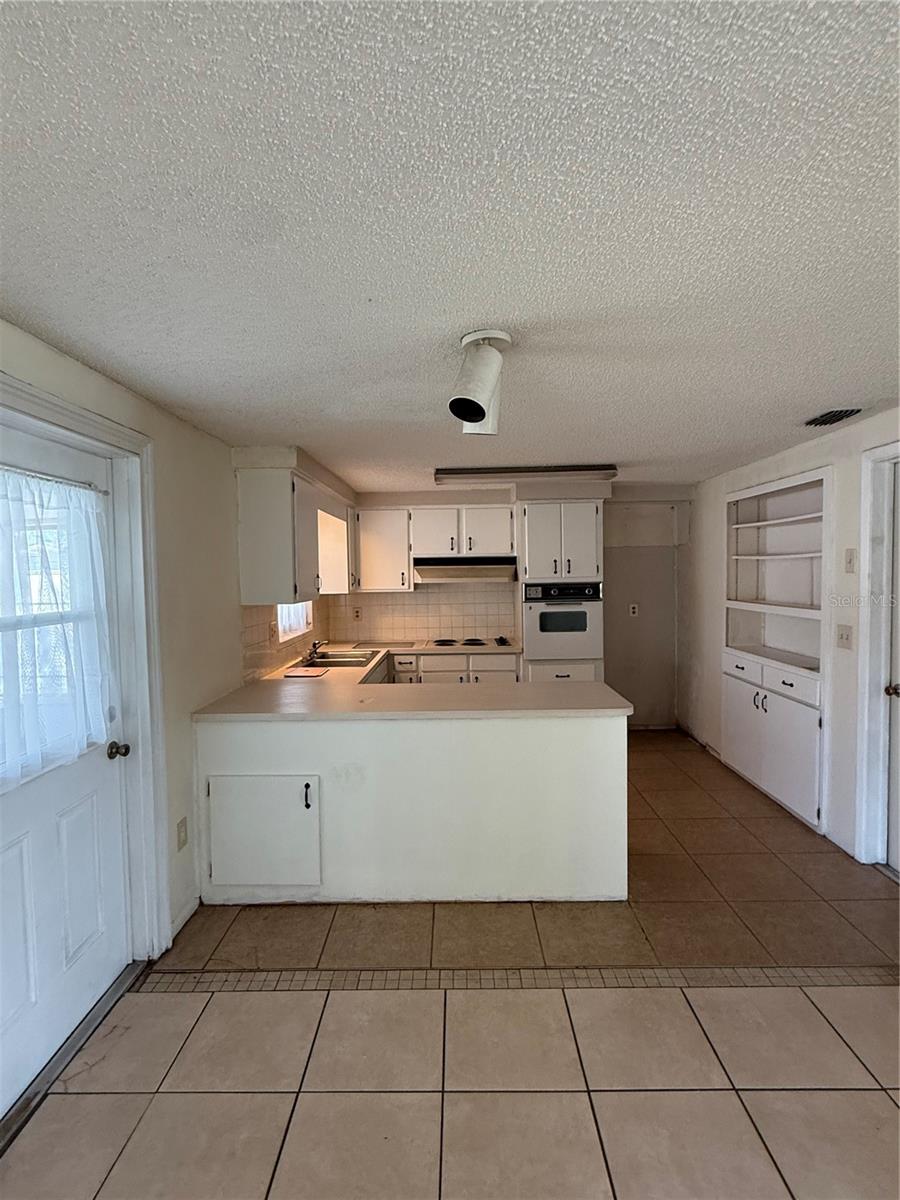 Image 15 of 29 For 5025 Tammy Lane
