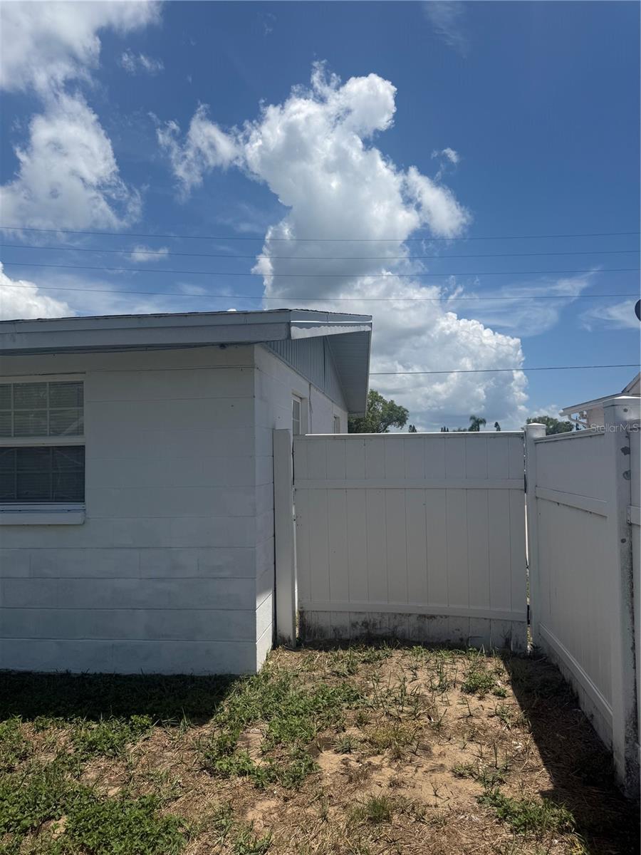 Image 9 of 29 For 5025 Tammy Lane