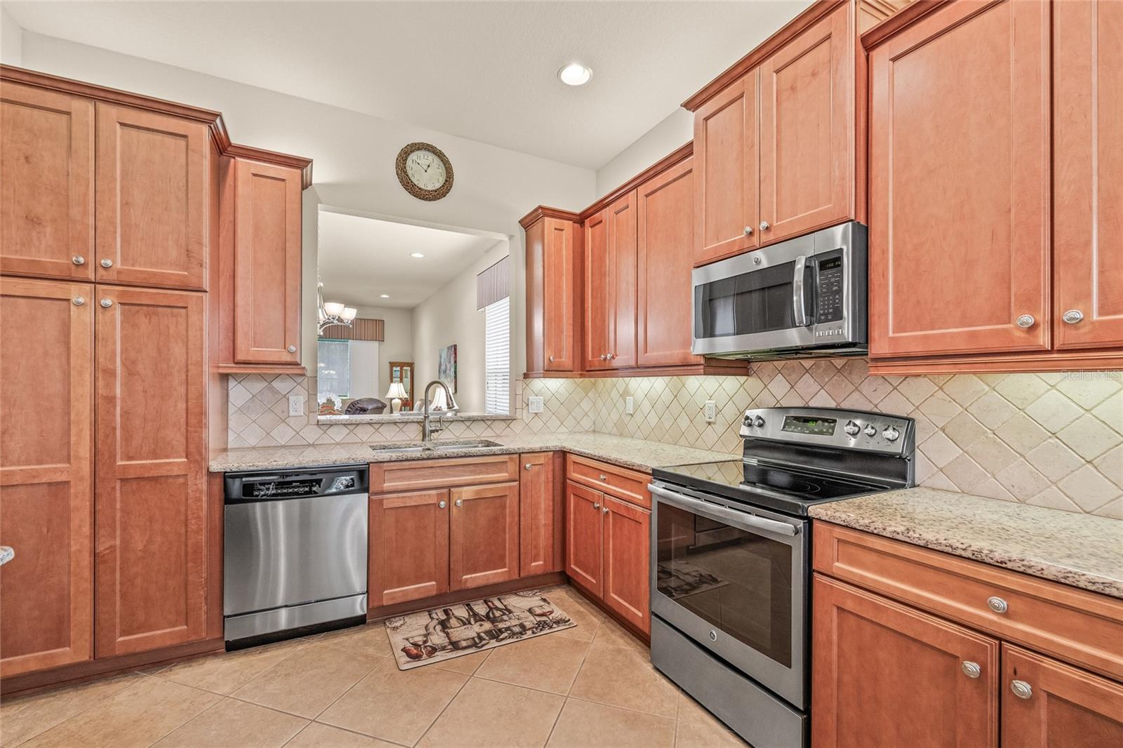 Image 10 of 59 For 4911 Rock Island Court