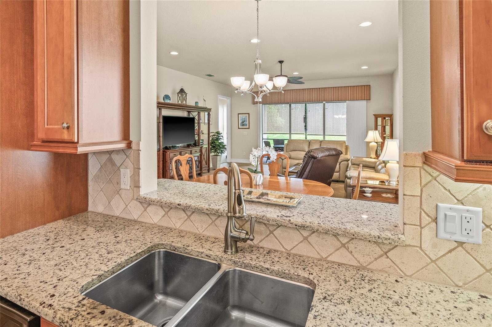 Image 16 of 59 For 4911 Rock Island Court
