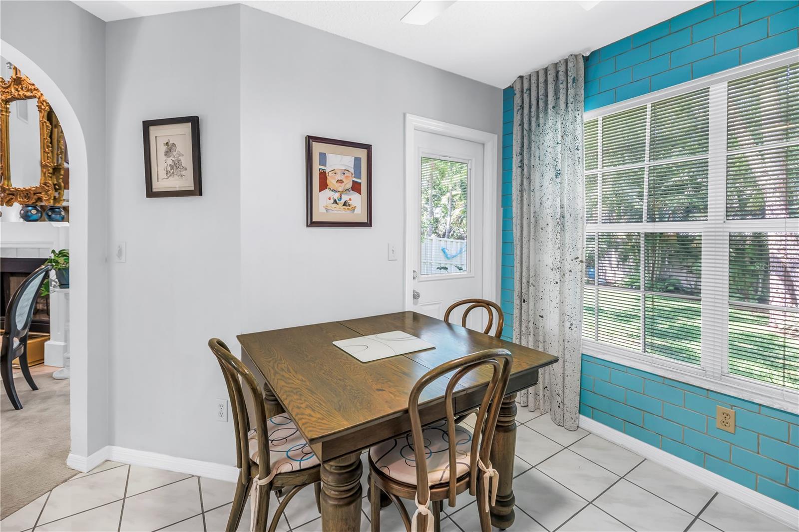 Image 17 of 61 For 5090 White Pine Circle Ne