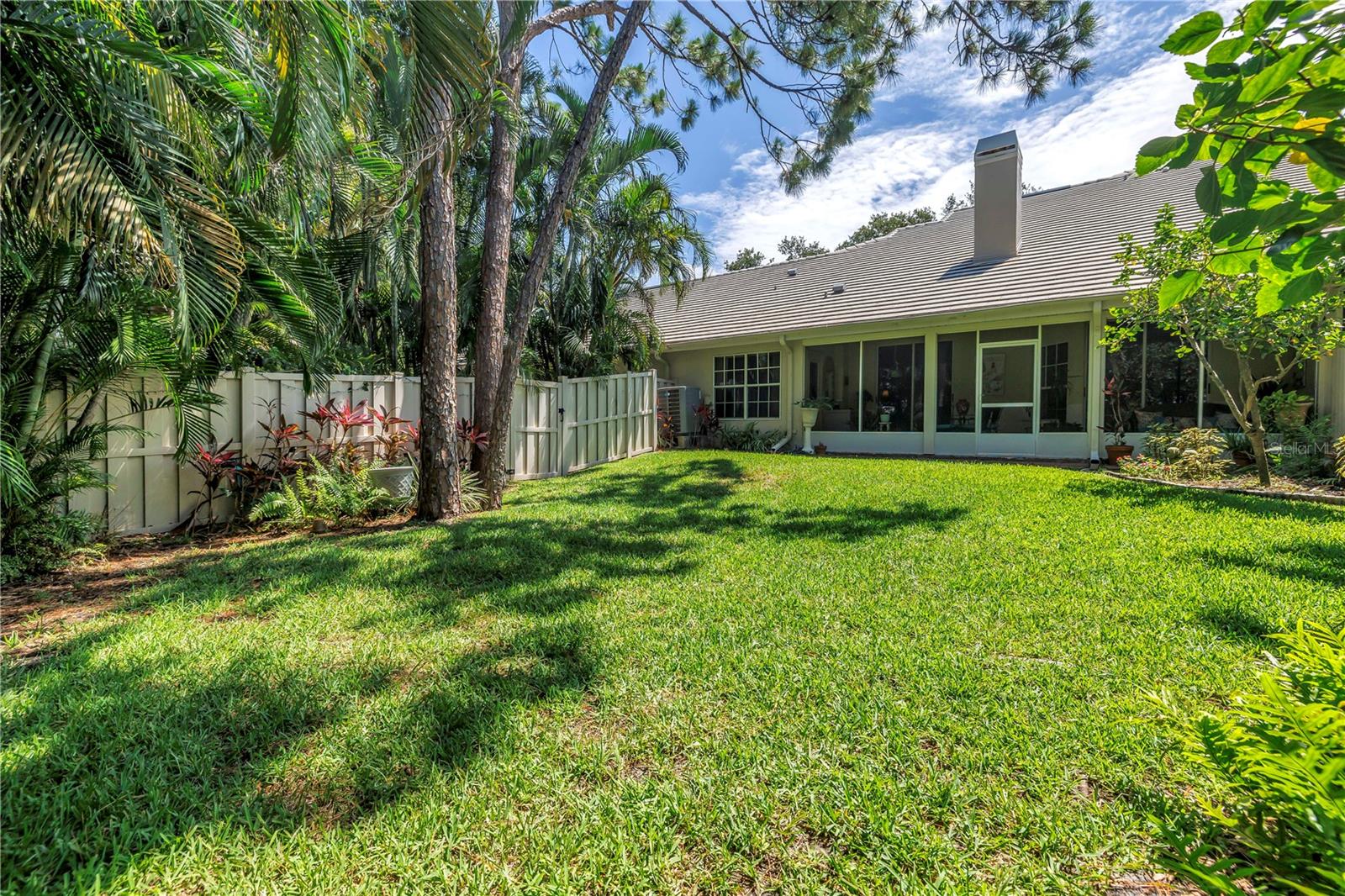 Image 25 of 61 For 5090 White Pine Circle Ne