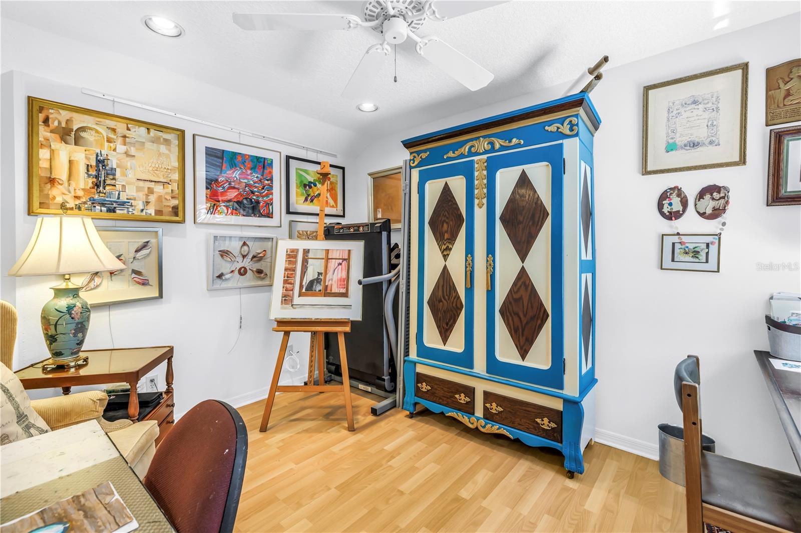 Image 36 of 61 For 5090 White Pine Circle Ne