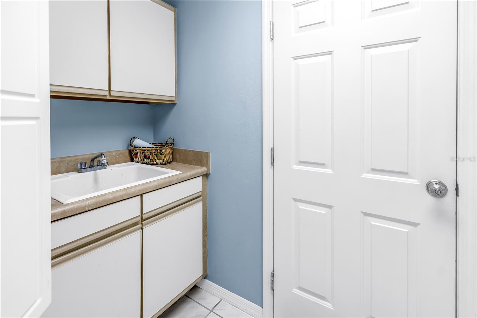 Image 49 of 61 For 5090 White Pine Circle Ne