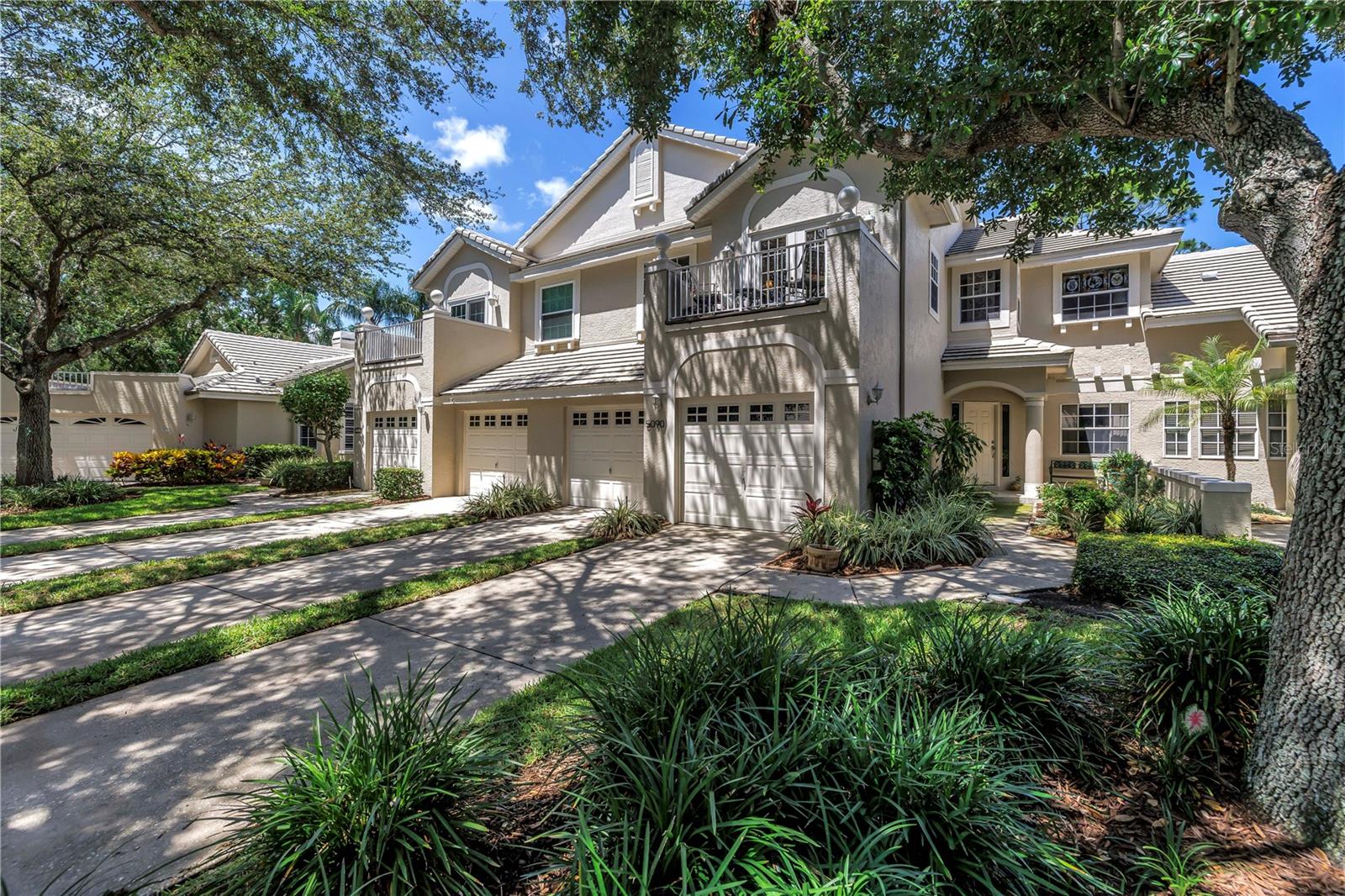 Image 57 of 61 For 5090 White Pine Circle Ne