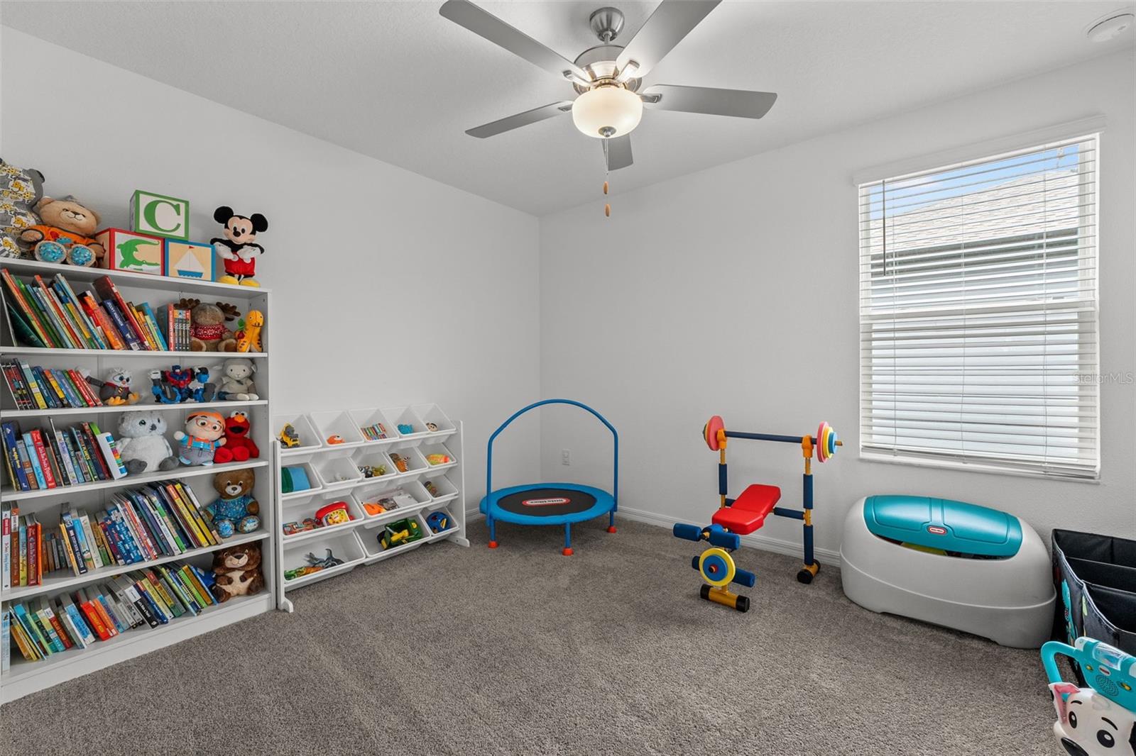 Image 15 of 29 For 9815 Carabiner Way