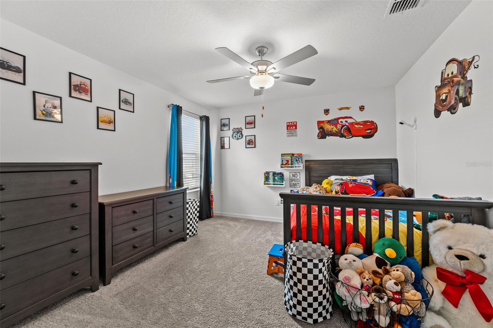 Image 16 of 29 For 9815 Carabiner Way