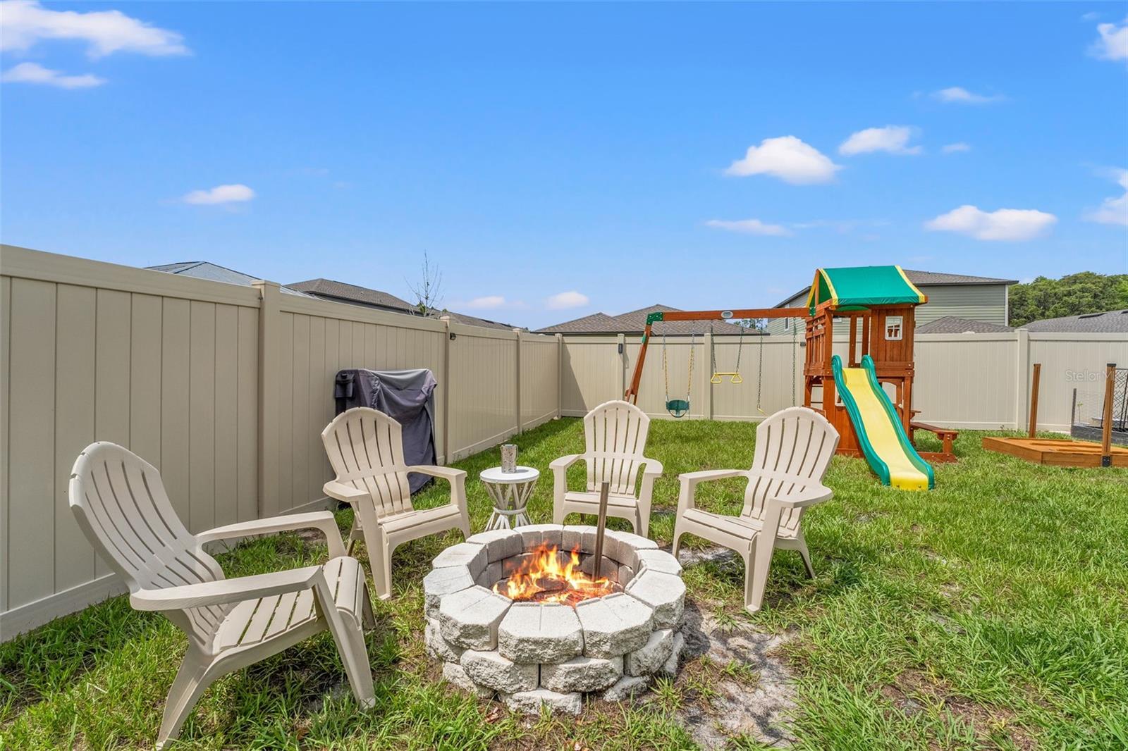Image 23 of 29 For 9815 Carabiner Way