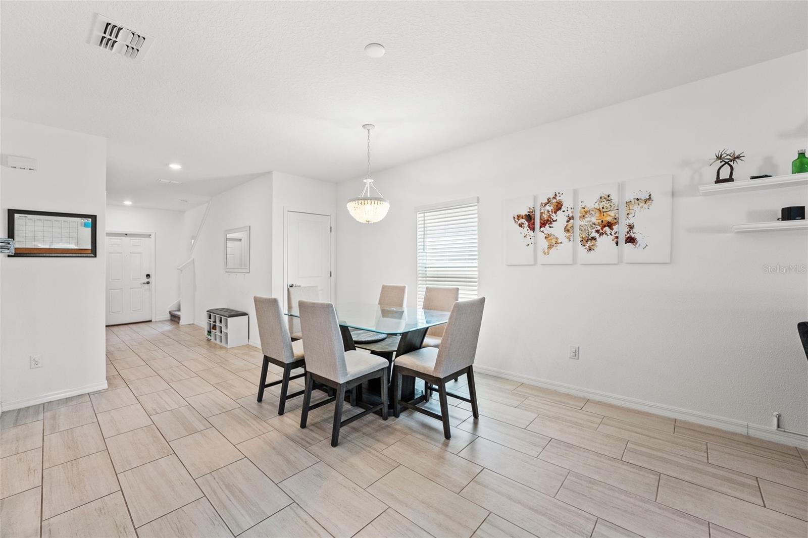 Image 6 of 29 For 9815 Carabiner Way