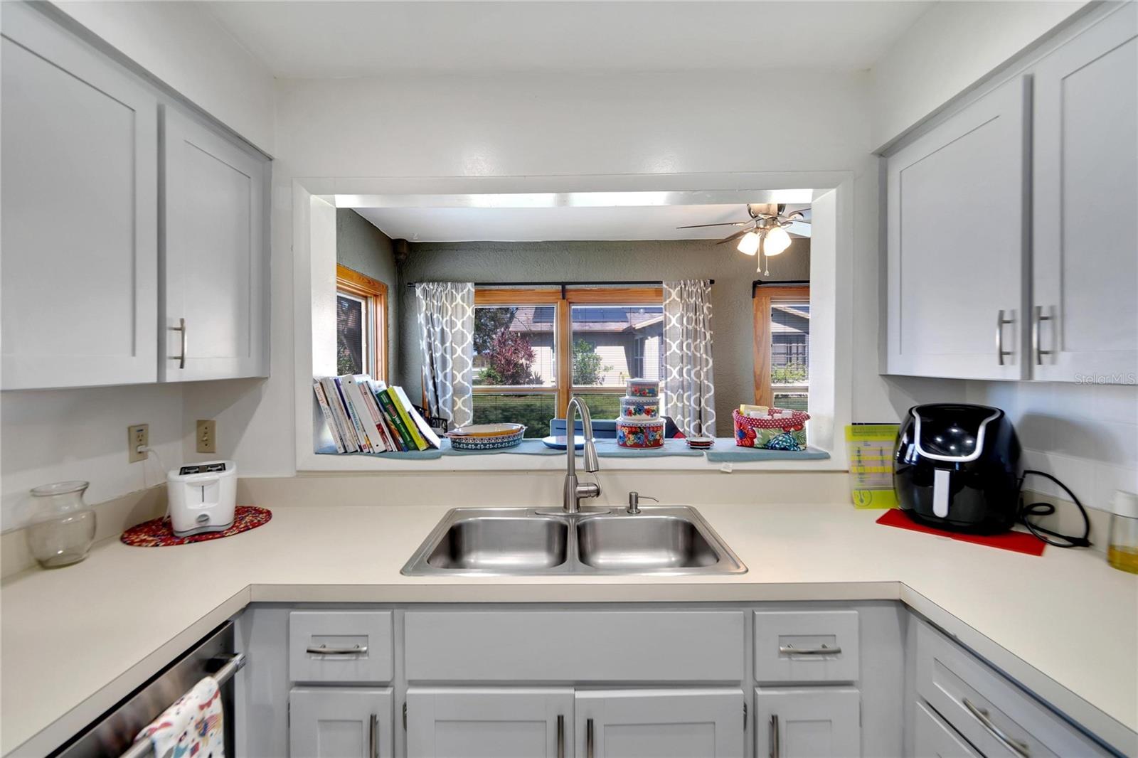 Image 13 of 35 For 4085 105th Avenue N