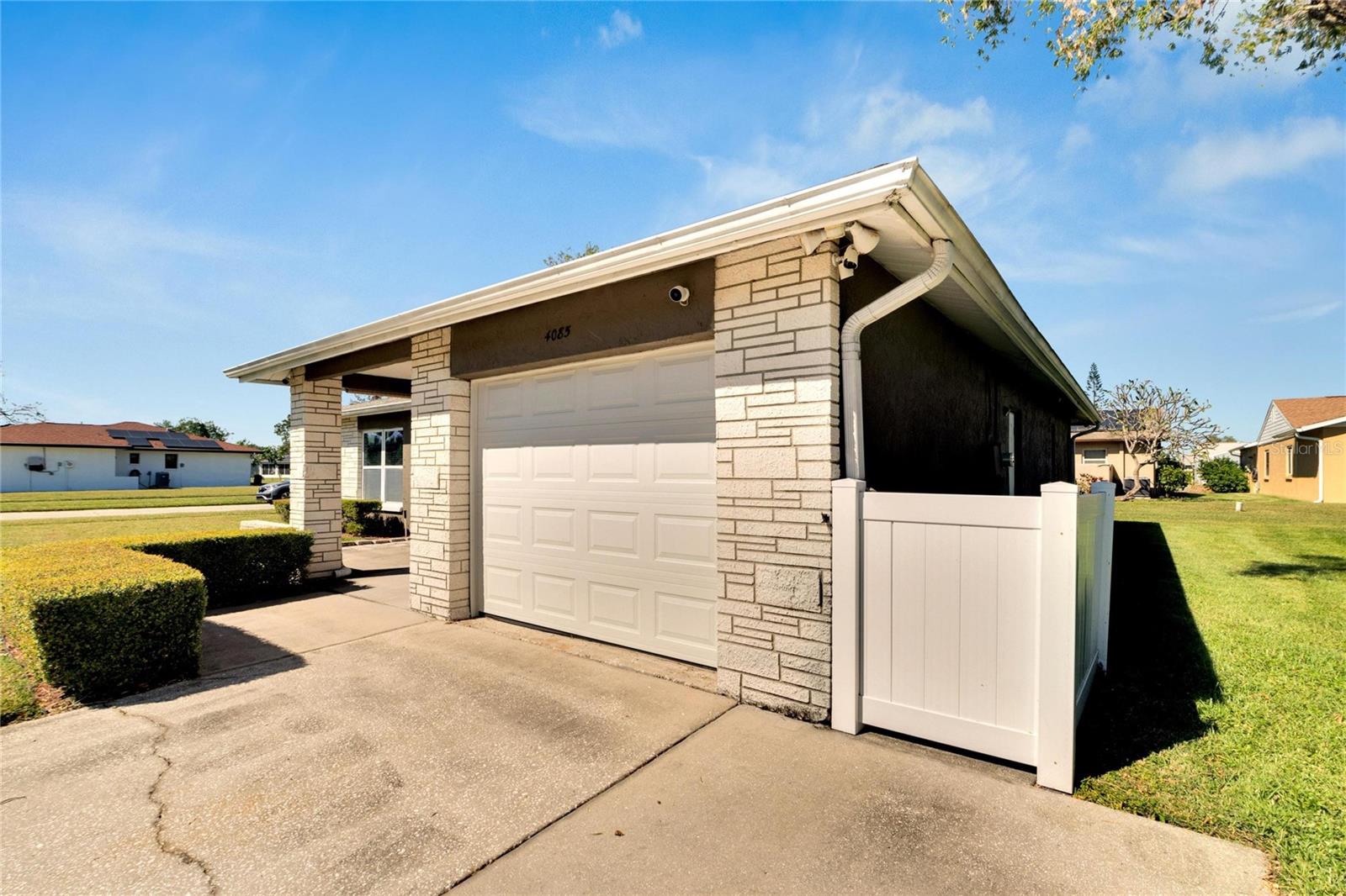 Image 23 of 35 For 4085 105th Avenue N