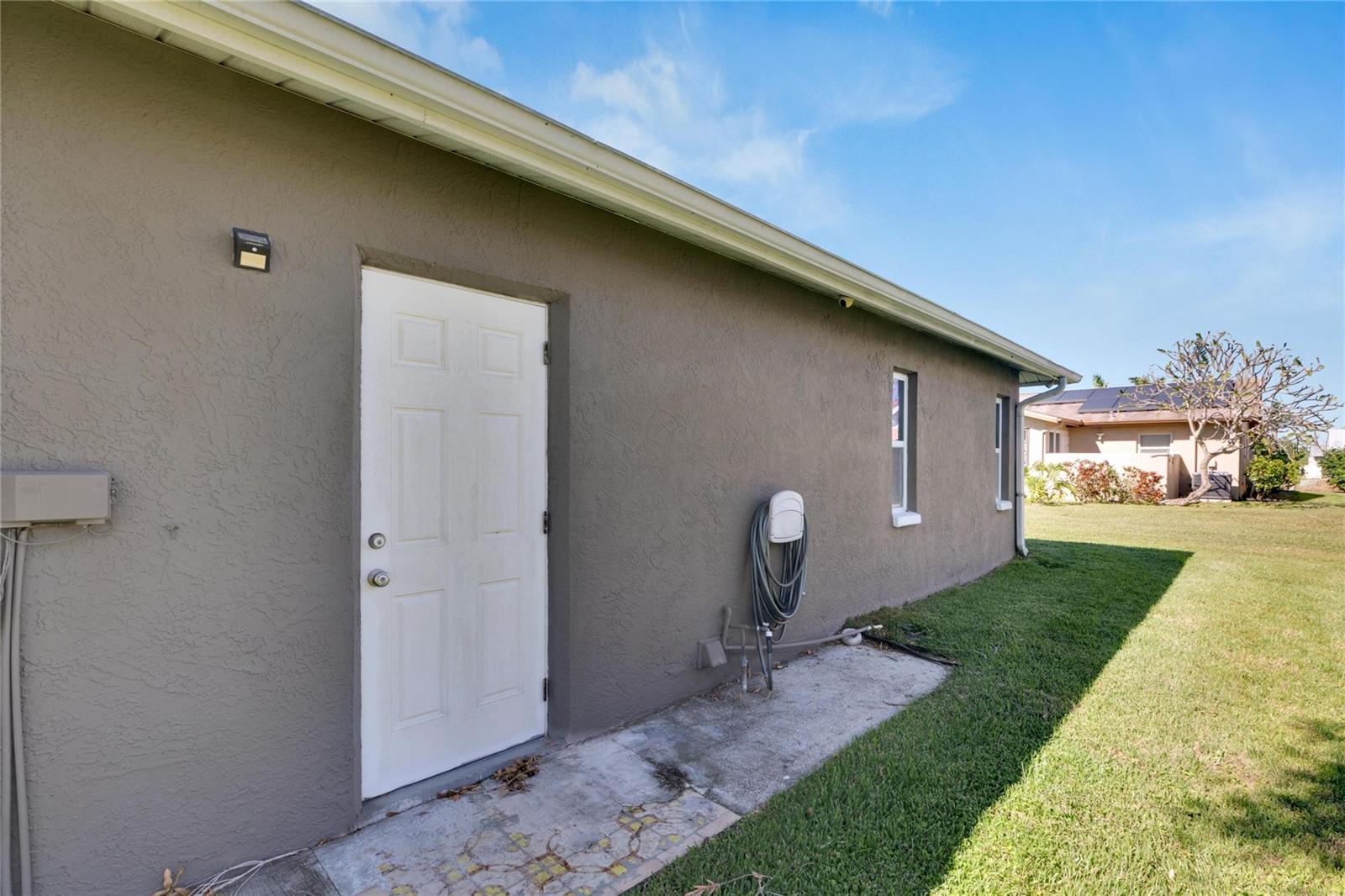 Image 26 of 35 For 4085 105th Avenue N