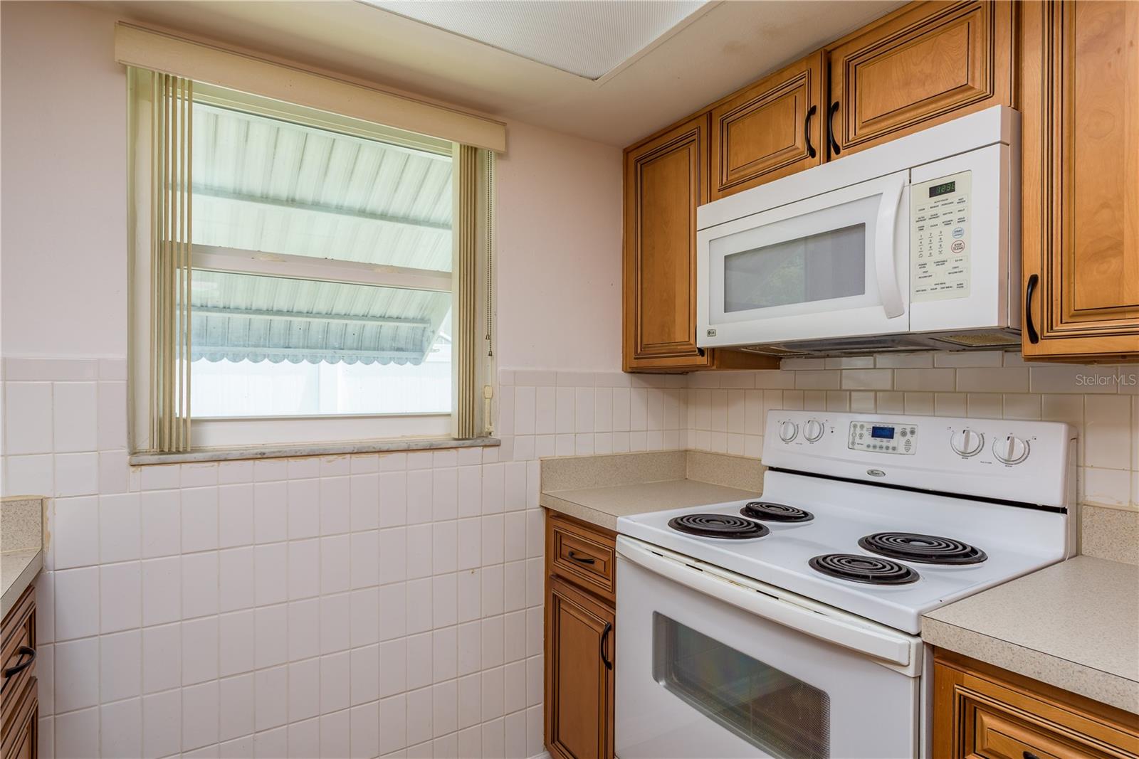 Image 13 of 29 For 3547 Morley Drive