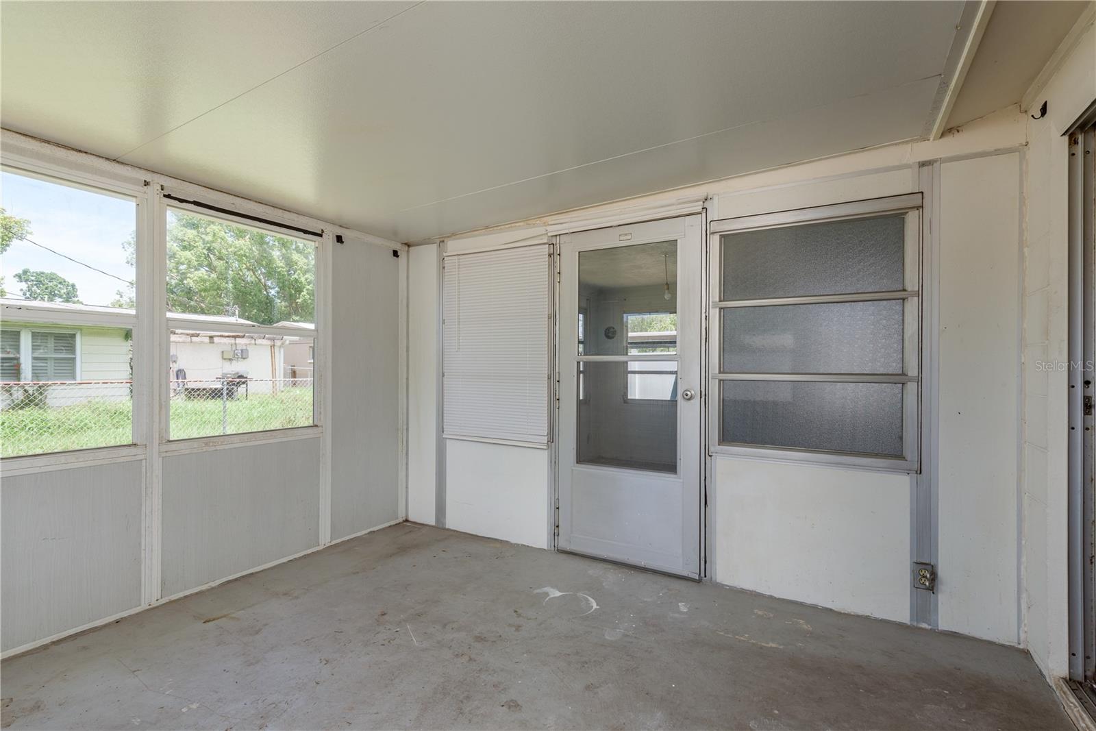 Image 21 of 29 For 3547 Morley Drive