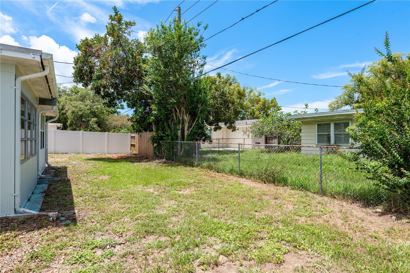 Image 24 of 29 For 3547 Morley Drive