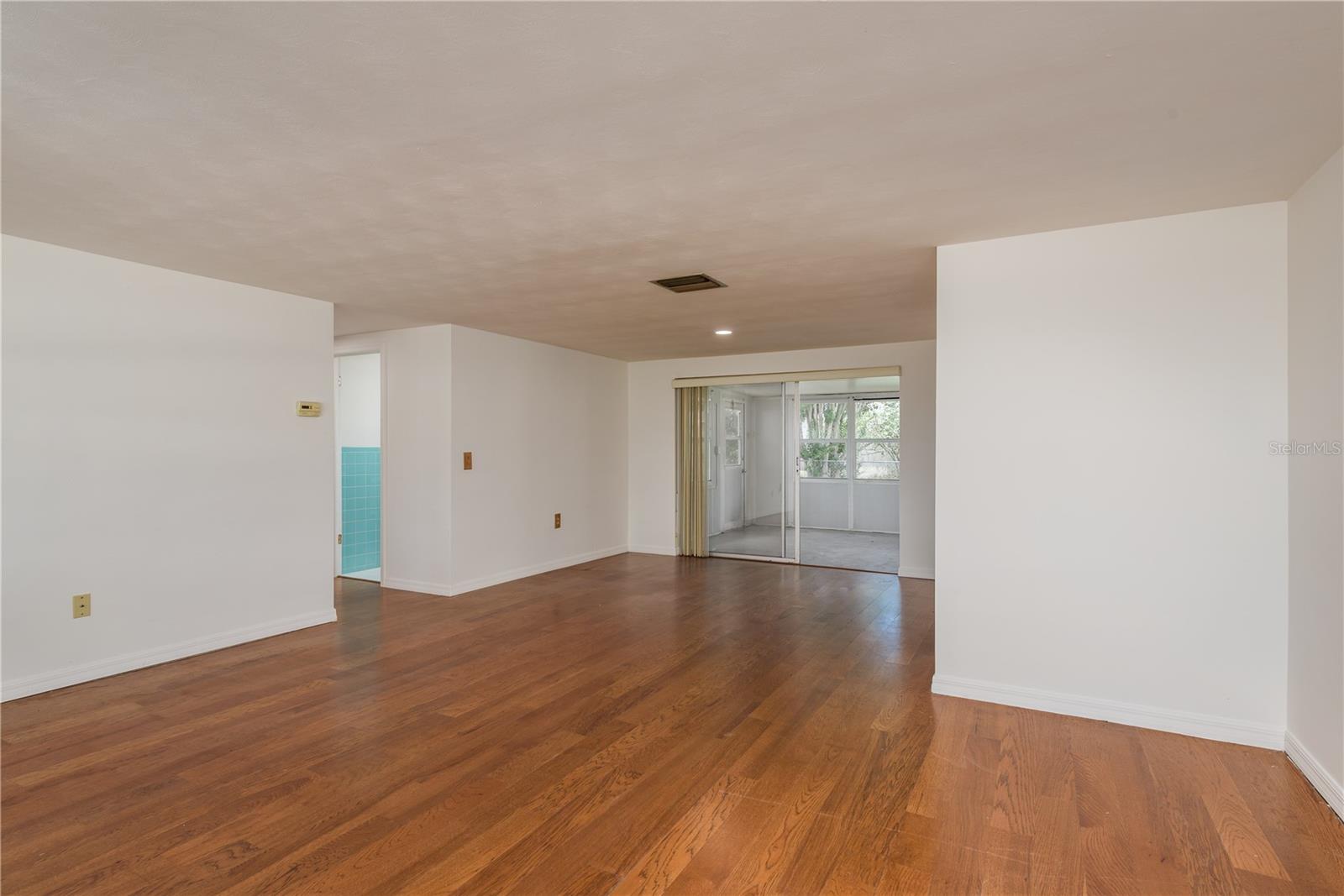 Image 4 of 29 For 3547 Morley Drive