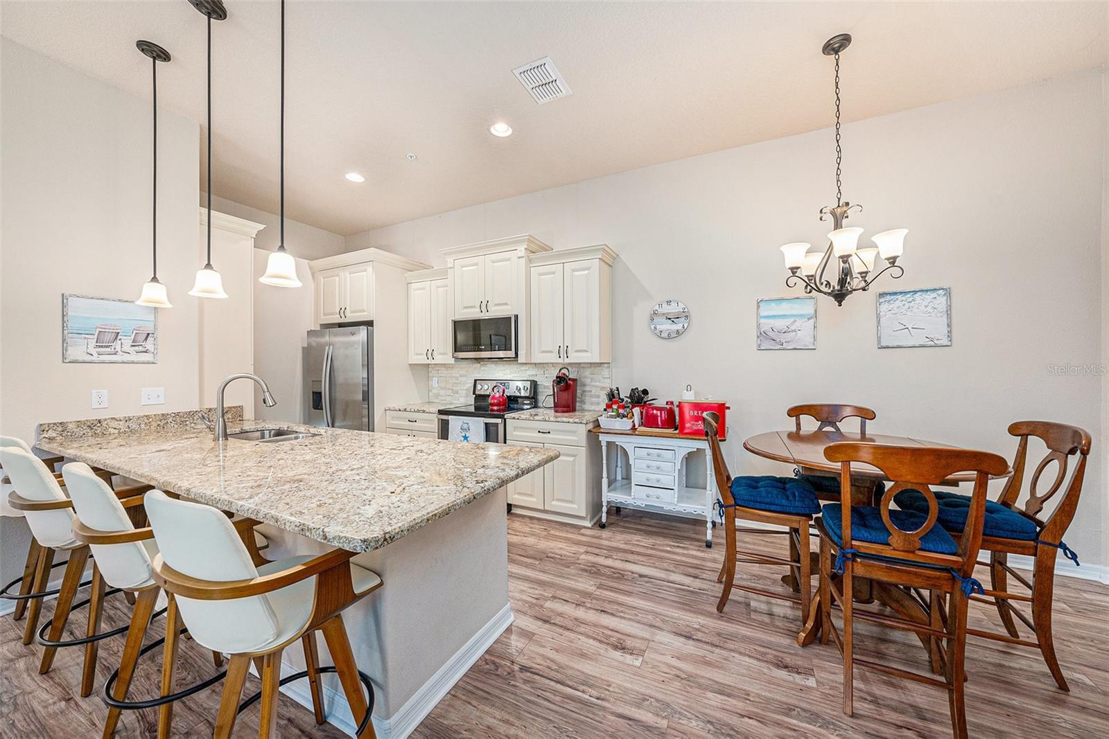 Image 10 of 29 For 5065 Royal Palms Way 303