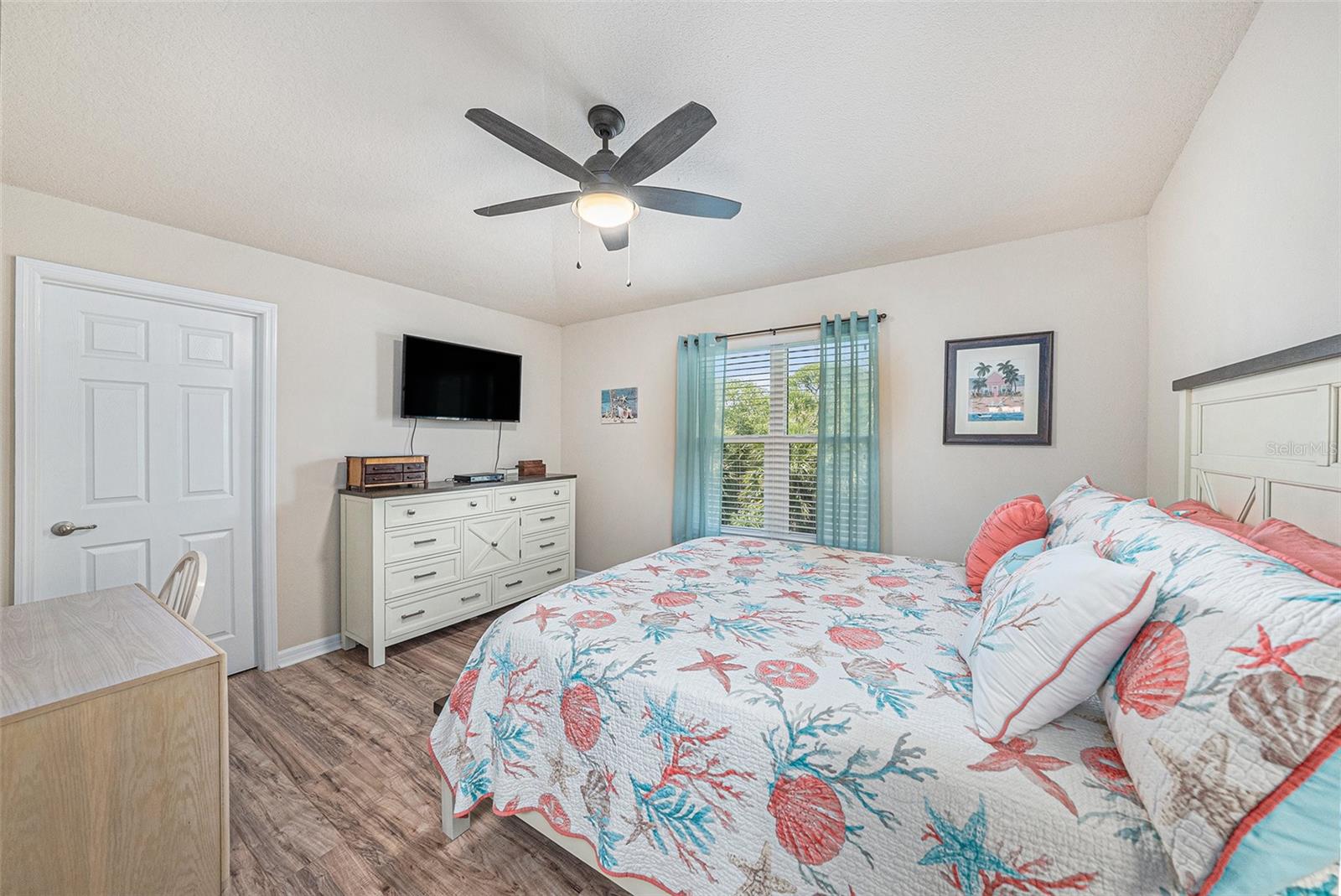 Image 17 of 29 For 5065 Royal Palms Way 303