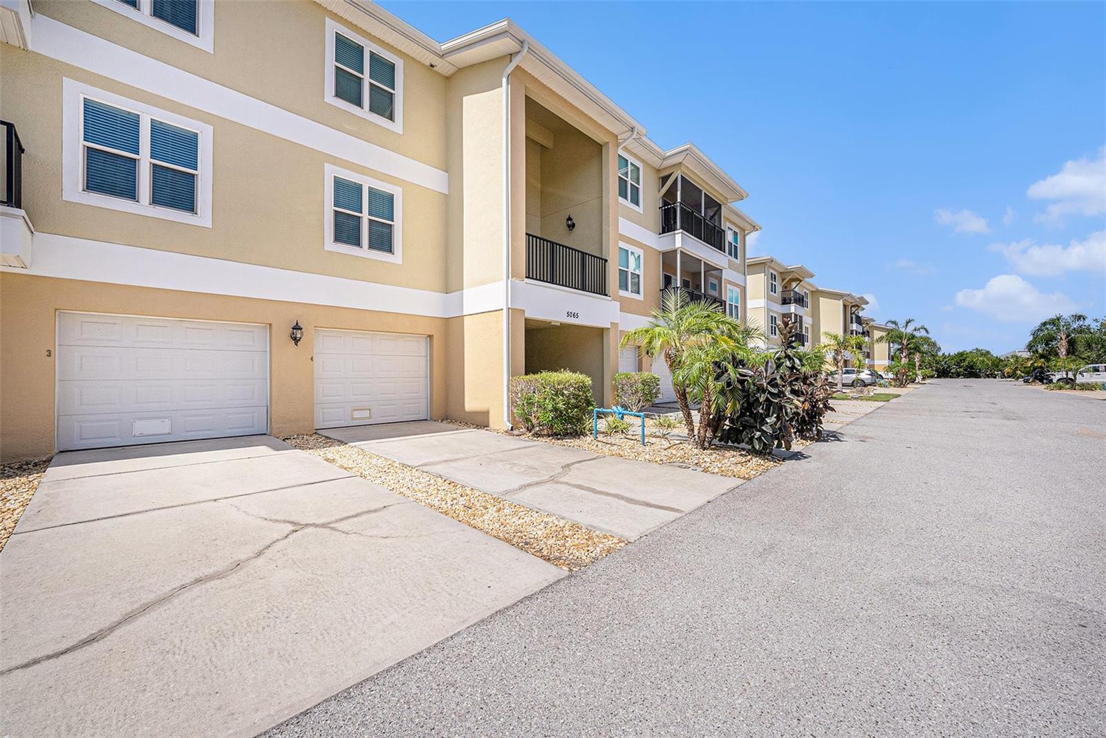 Image 2 of 29 For 5065 Royal Palms Way 303