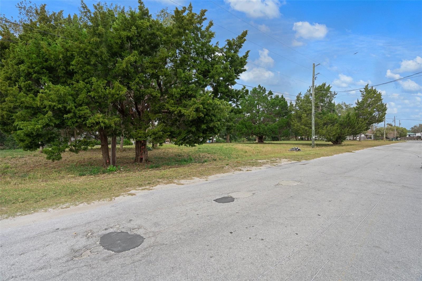 Listing photo id 13 for Lots 19-28 Marina Drive