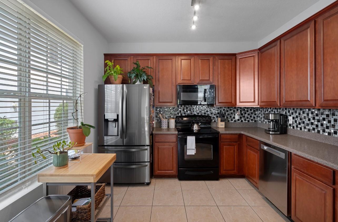 Image 3 of 27 For 7535 Red Mill Circle