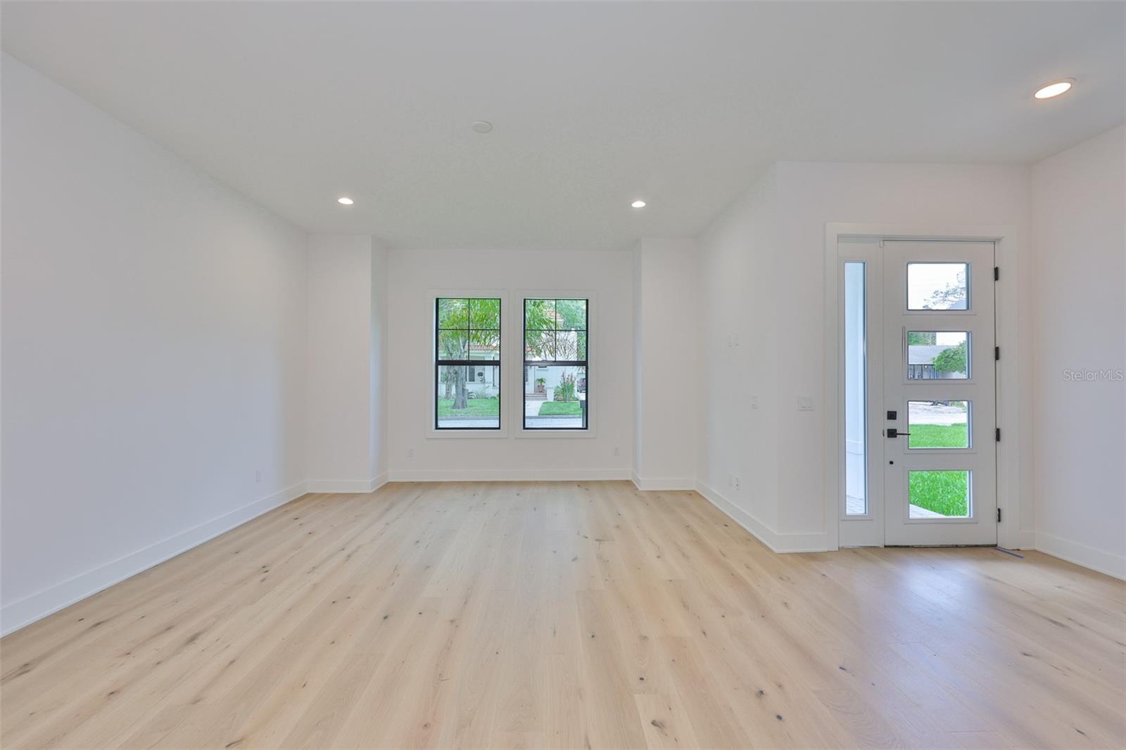 Image 3 of 10 For 419 Frances Avenue 1