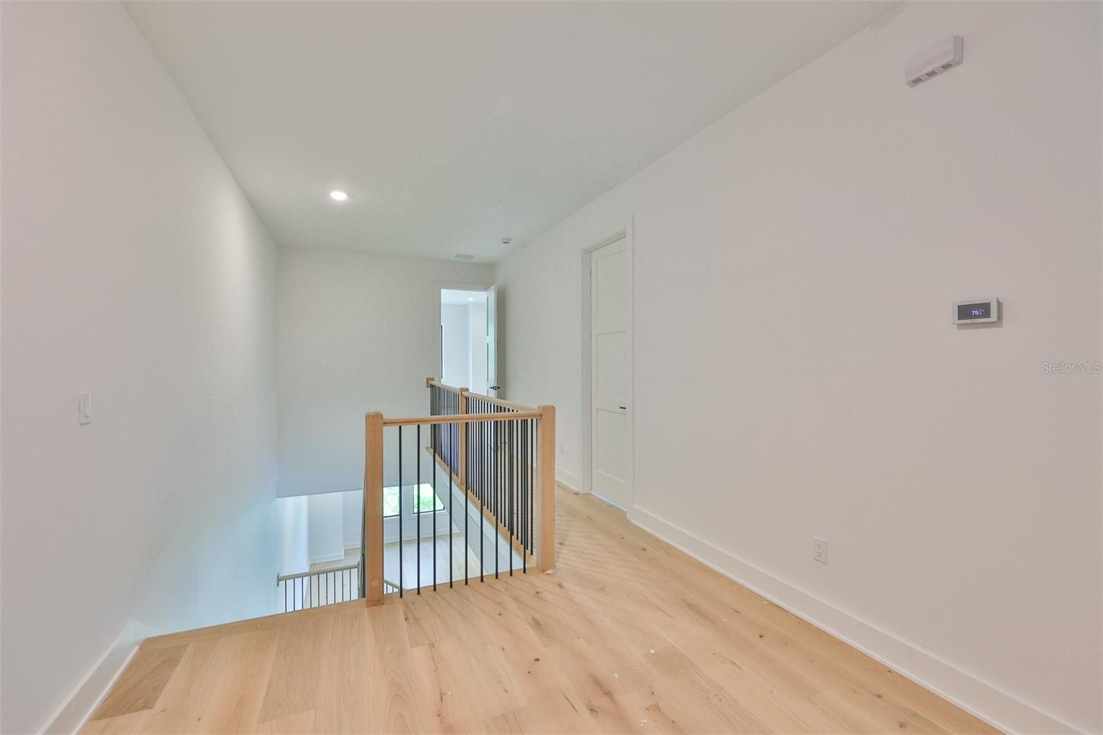 Image 6 of 10 For 419 Frances Avenue 1