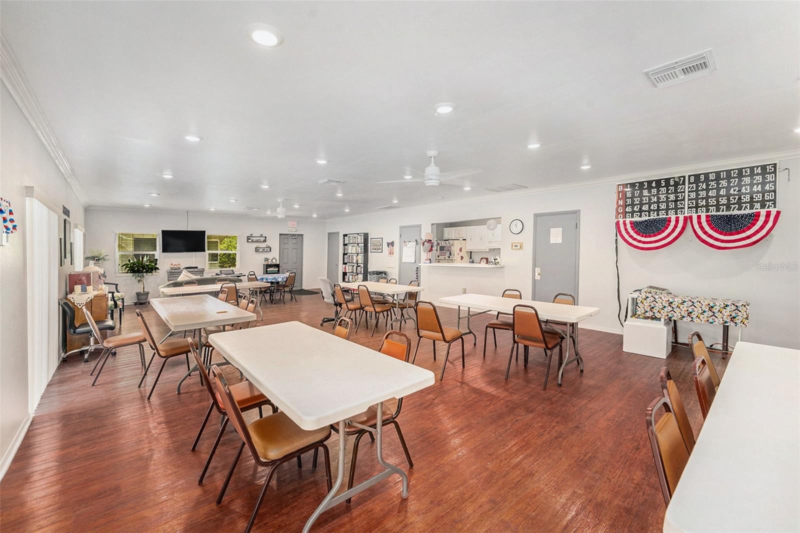 Image 16 of 24 For 801 83rd Avenue N 316