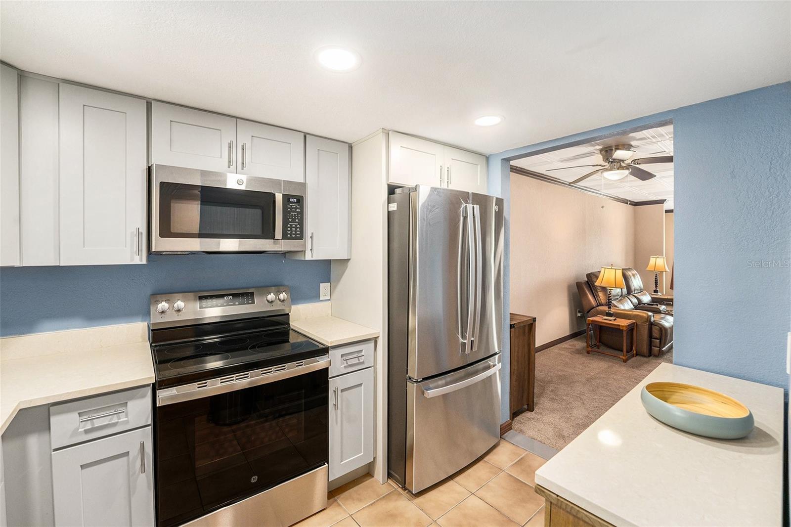 Image 3 of 24 For 801 83rd Avenue N 316