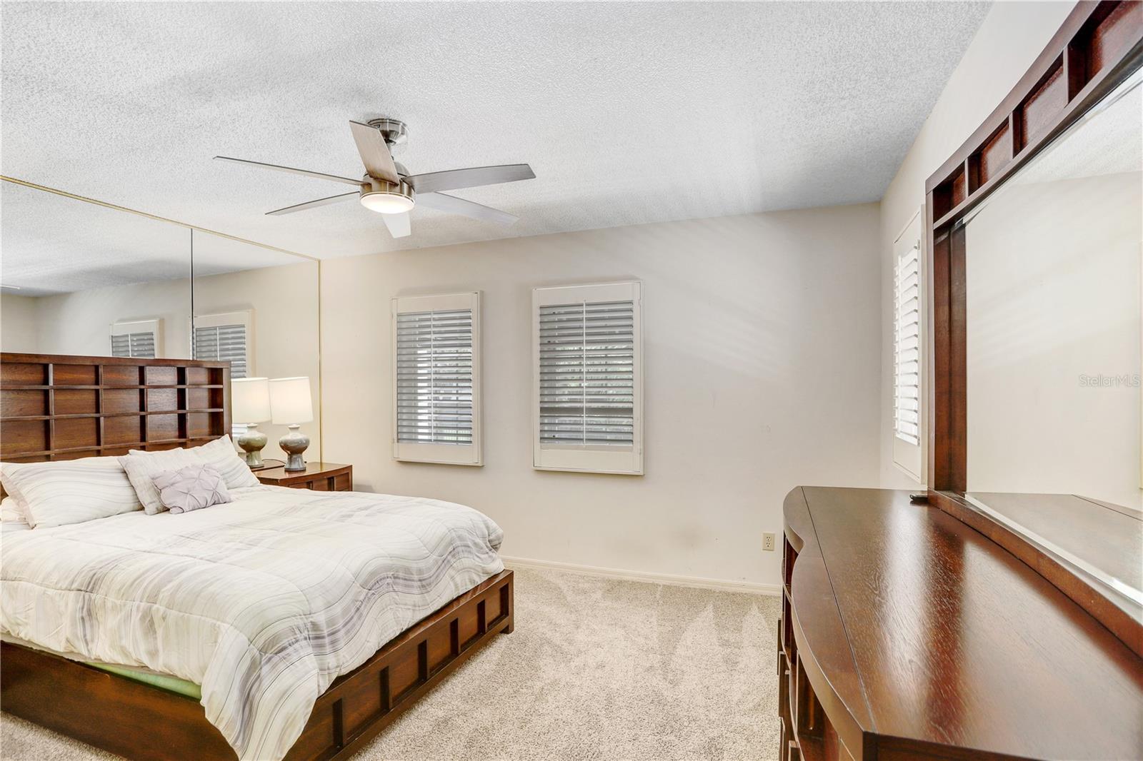 Listing photo id 8 for 3145 Lake Ellen Drive 3145