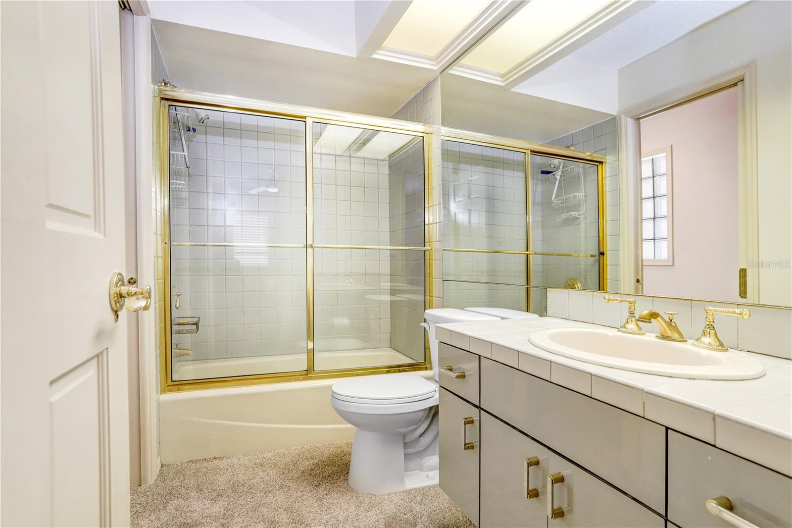 Listing photo id 10 for 3145 Lake Ellen Drive 3145
