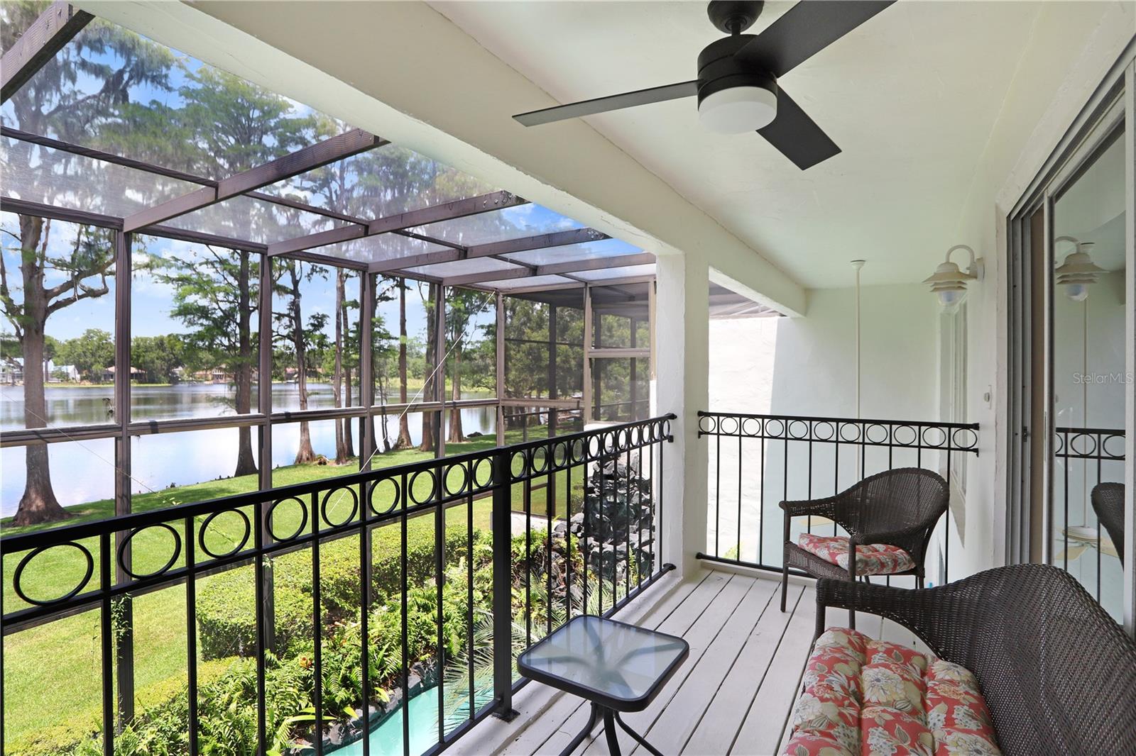 Listing photo id 12 for 3145 Lake Ellen Drive 3145