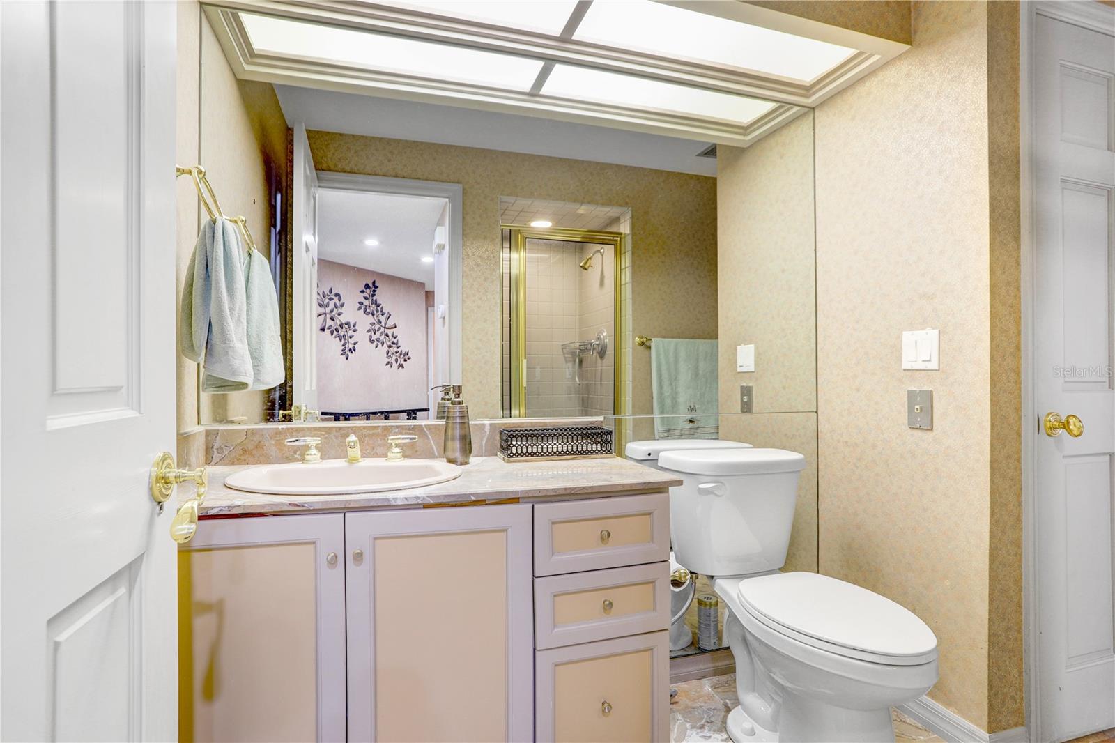 Listing photo id 20 for 3145 Lake Ellen Drive 3145