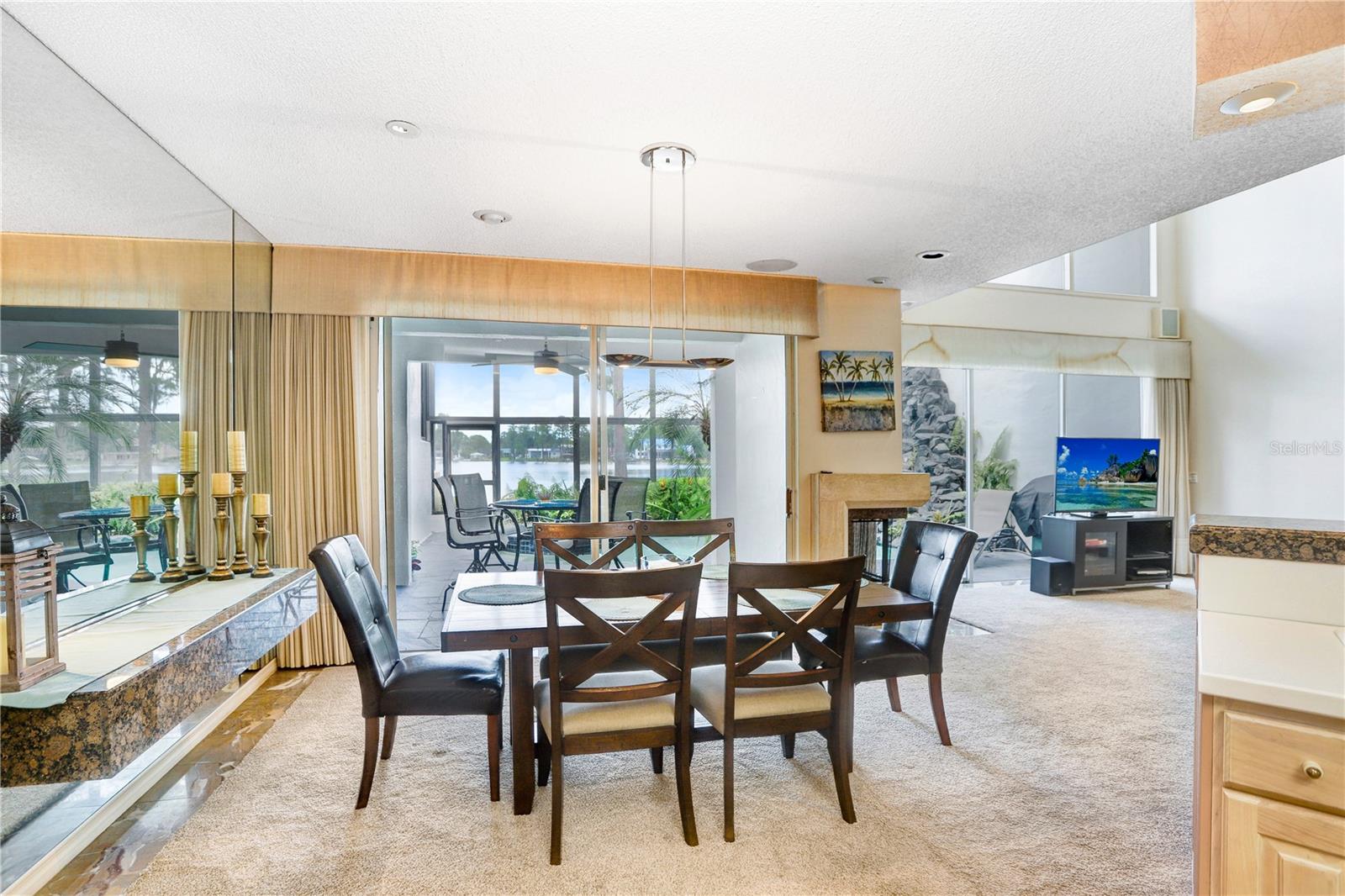Listing photo id 26 for 3145 Lake Ellen Drive 3145