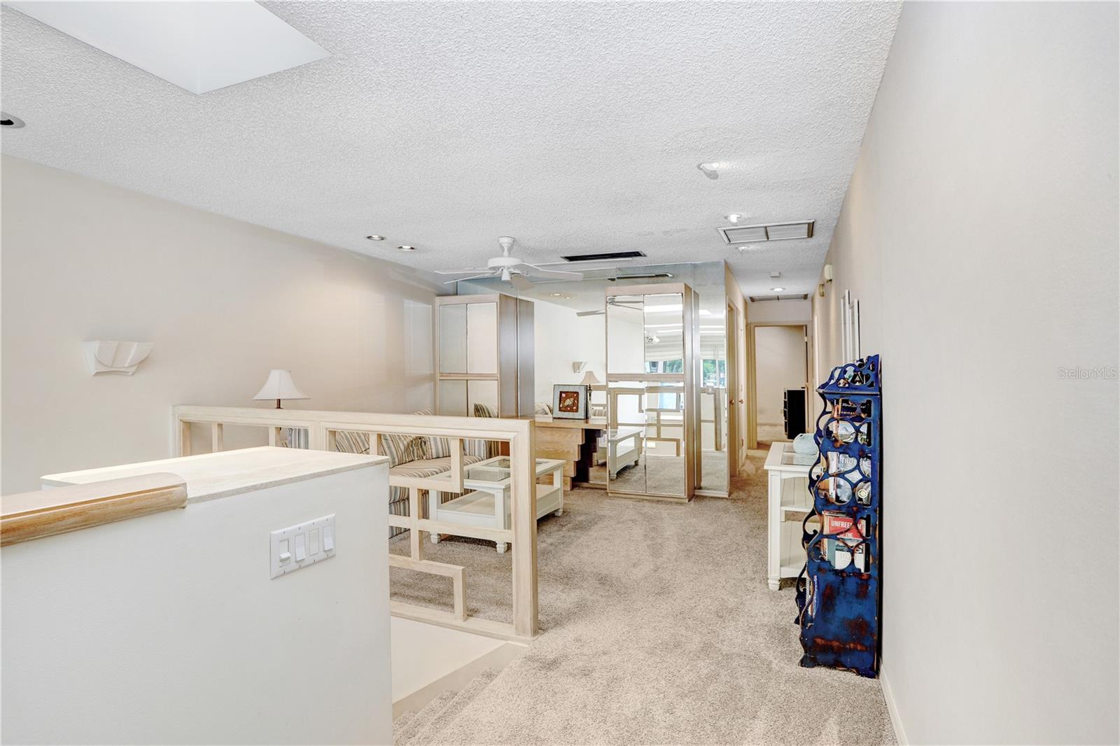 Listing photo id 2 for 3145 Lake Ellen Drive 3145