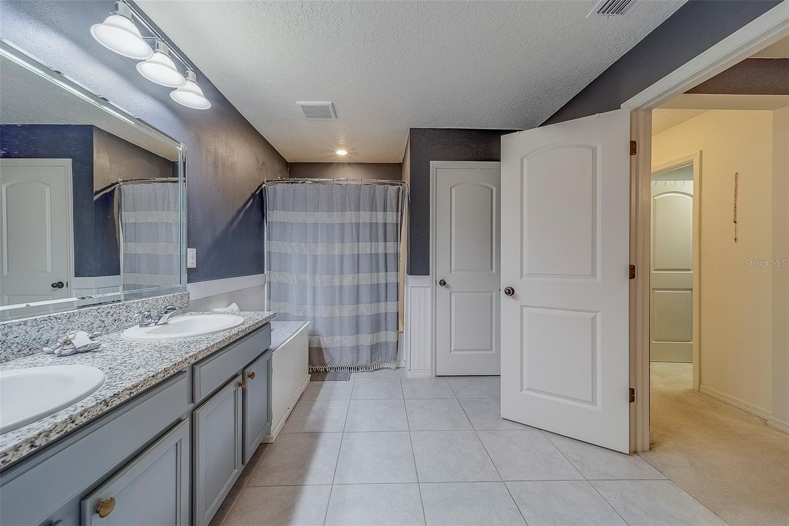 Image 20 of 48 For 11327 Brighton Knoll Loop