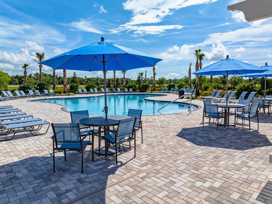 Image 36 of 40 For 13584 Tropical Breeze Way