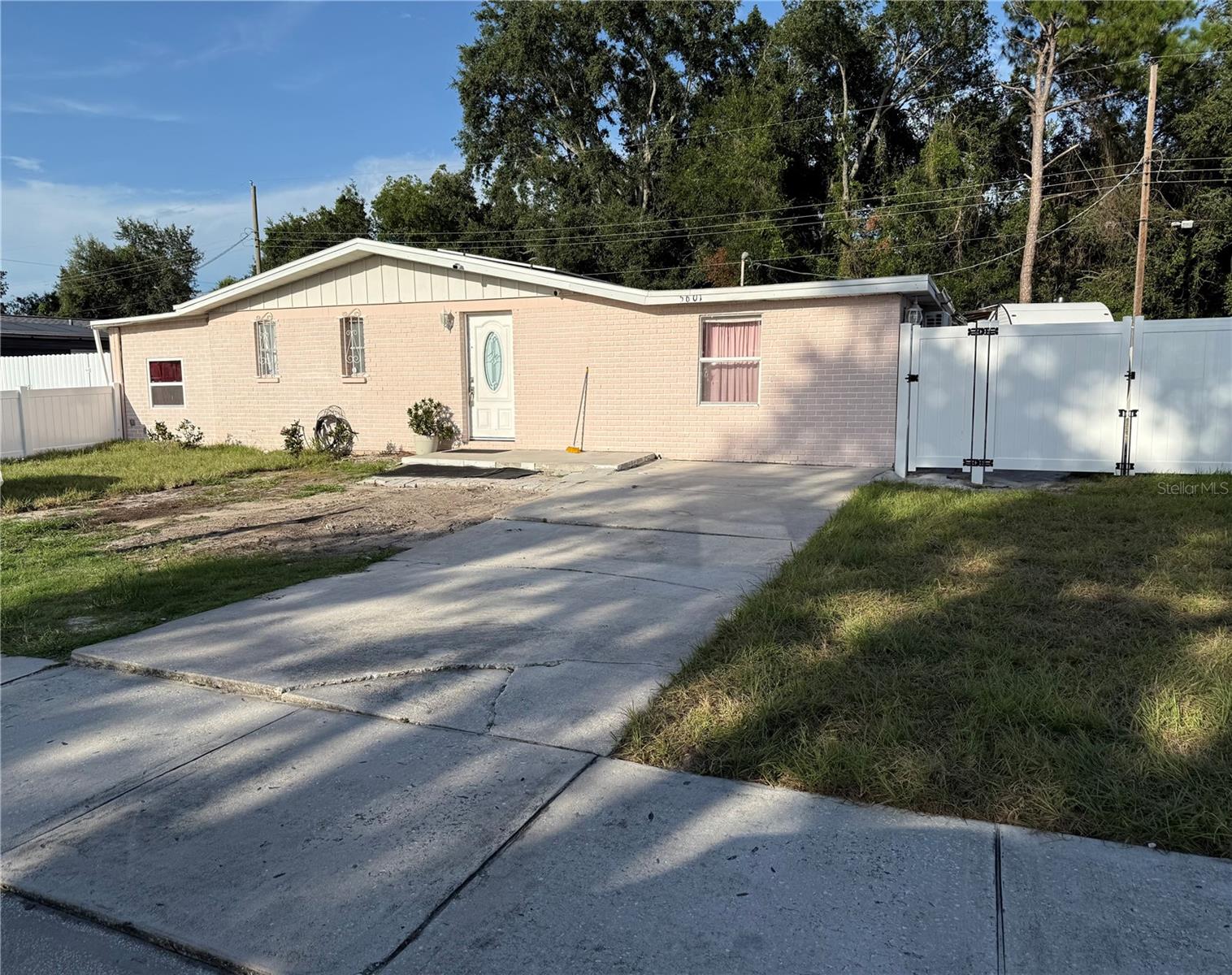 Details for 5601 Golden Drive, TAMPA, FL 33634